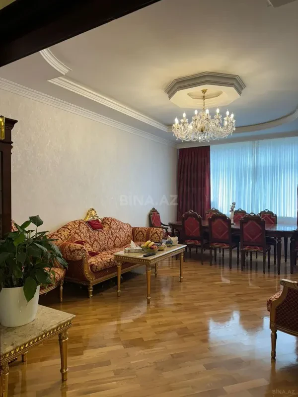 Satılır 3 otaqlı mənzil 100 m²