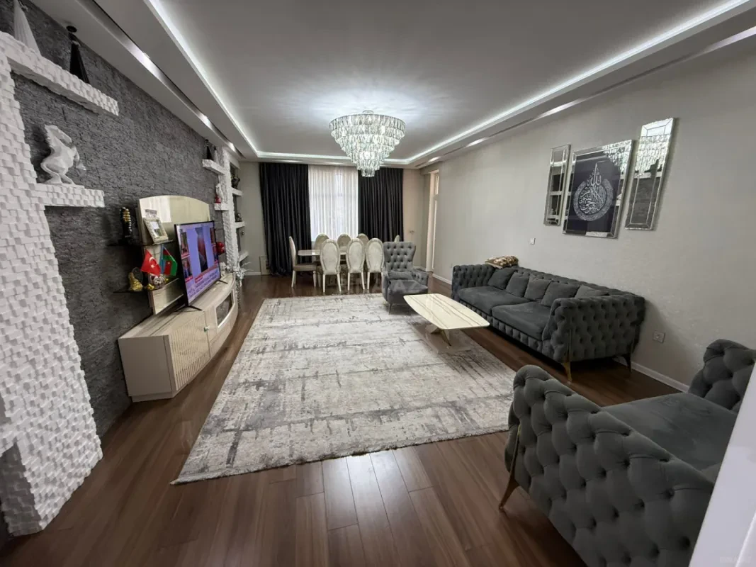 Satılır 3 otaqlı mənzil 127 m²