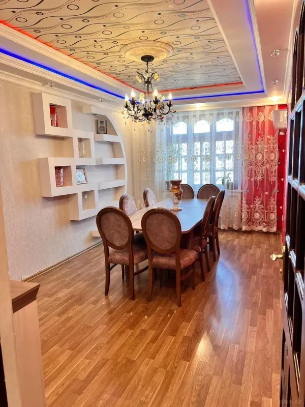 Satılır 5 otaqlı mənzil 120 m²