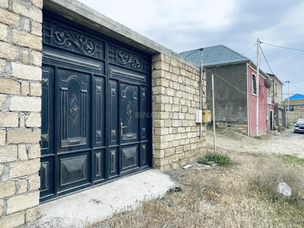 Satılır 6 otaqlı həyət evi 120 m²