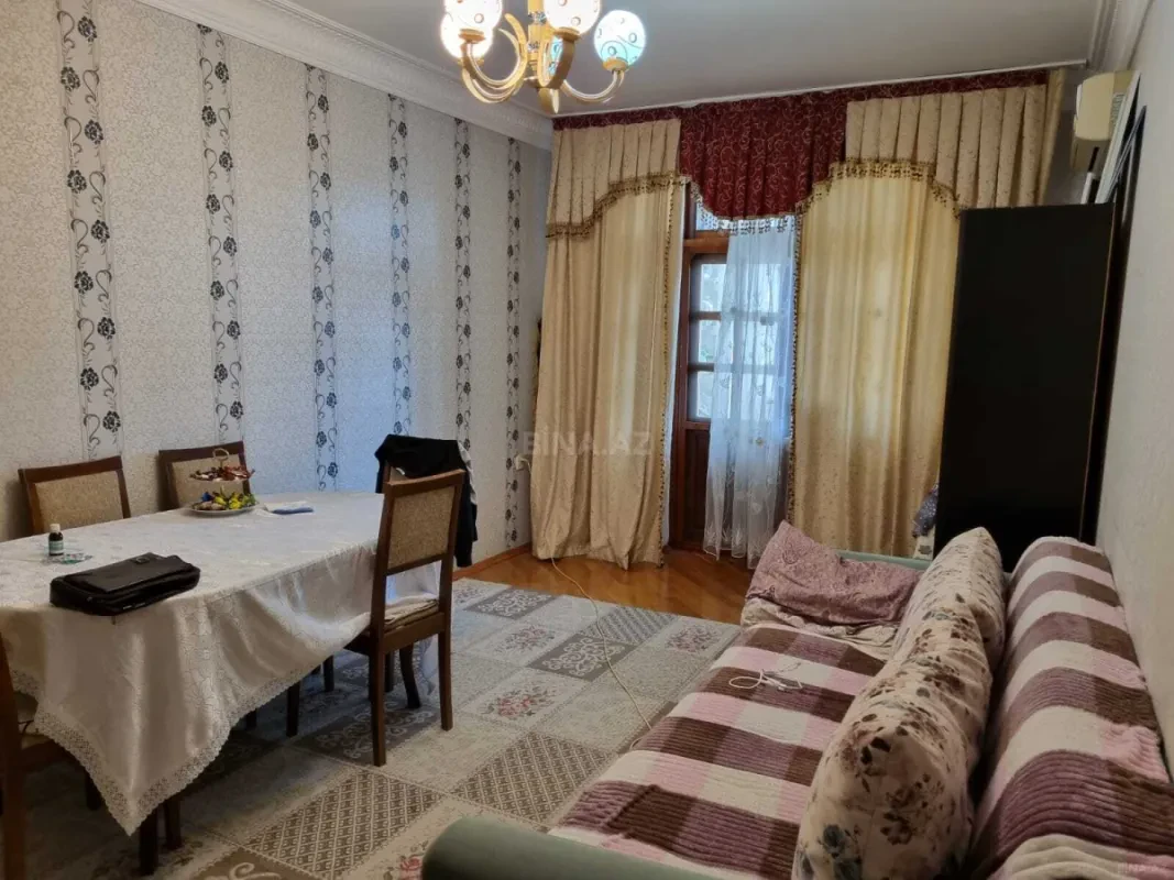 Satılır 2 otaqlı mənzil 70 m²