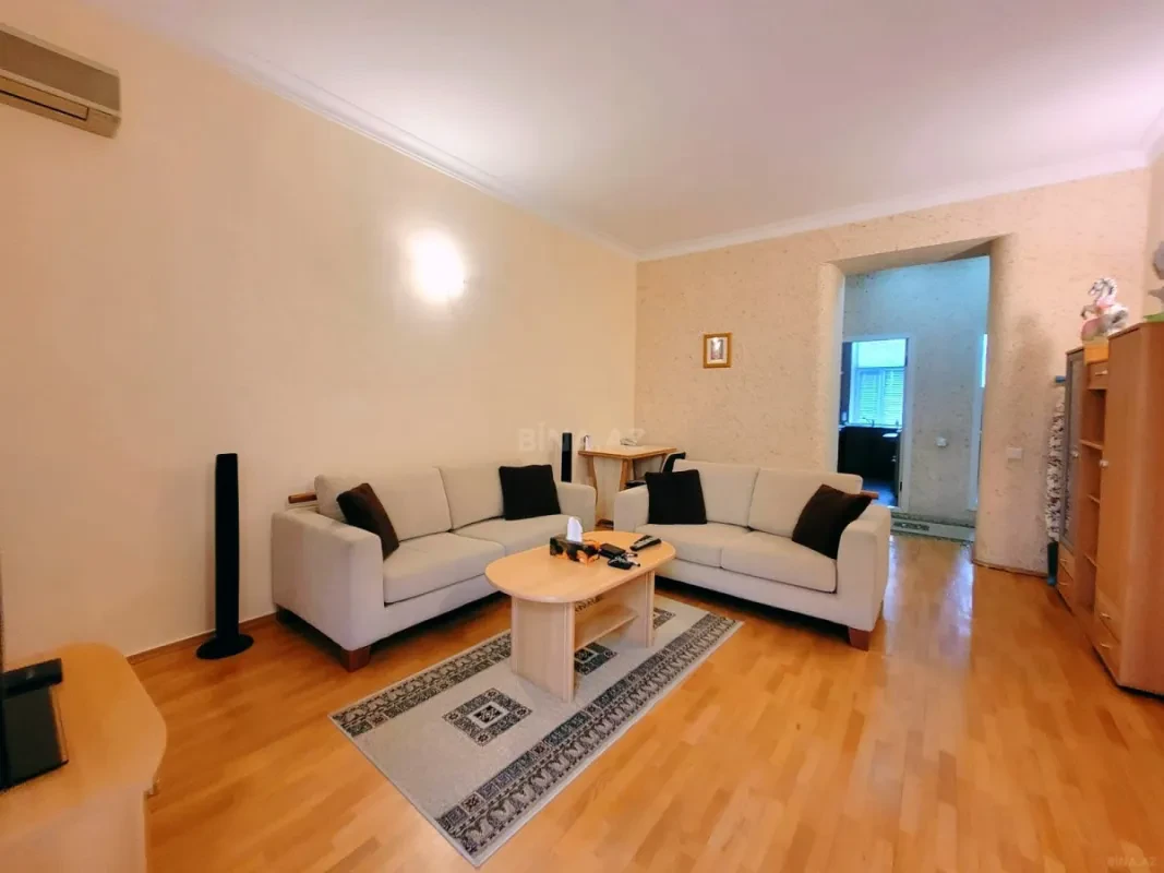 Satılır 2 otaqlı mənzil 60.5 m²