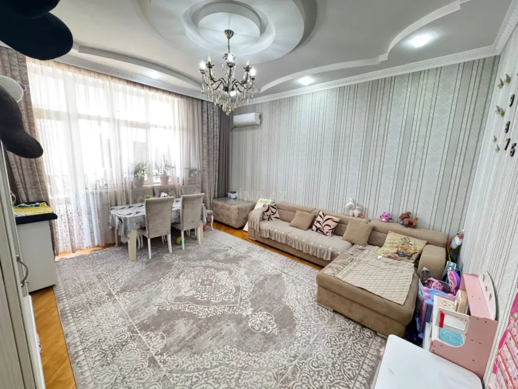 Satılır 2 otaqlı mənzil 65 m²