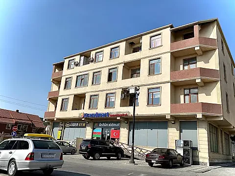 Satılır 3 otaqlı mənzil 131 m² — Bakı, Həzi Aslanov qəs. 3 otaq 131.00 m²