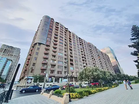 Kirayə verilir 3 otaqlı mənzil 145 m² — Bakı, Xətai 3 otaq 145.00 m²