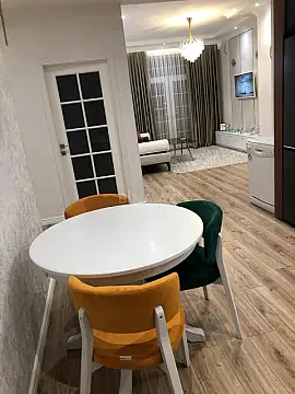 Kirayə verilir 2 otaqlı mənzil 70 m² — Bakı 2 otaq 70.00 m²