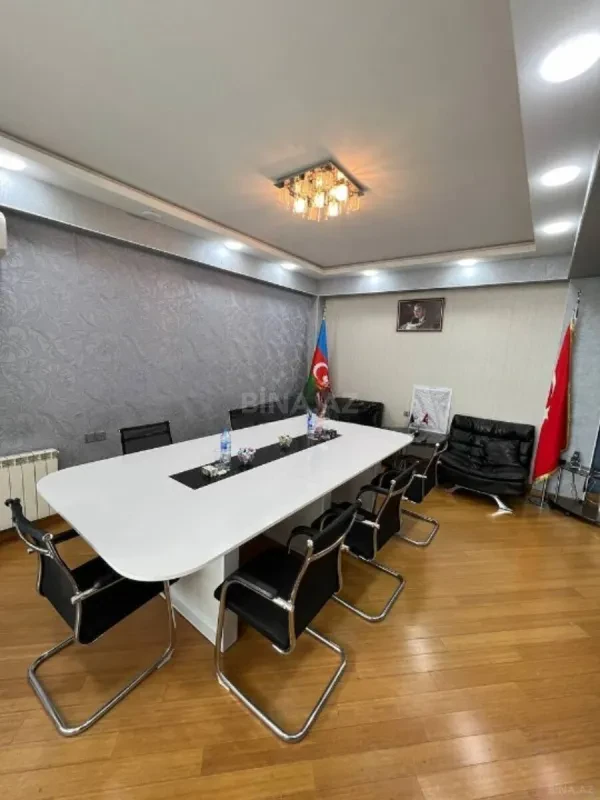 Kirayə verilir 2 otaqlı ofis 85 m²