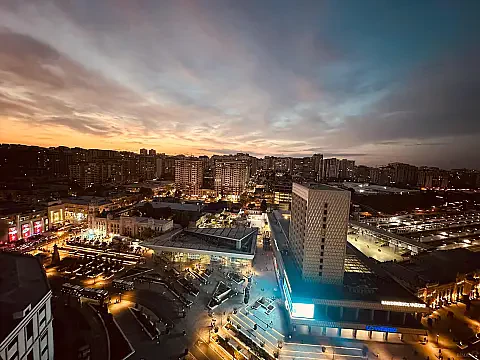 Satılır 6 otaqlı mənzil 233 m² — Bakı 6 otaq 233.00 m²