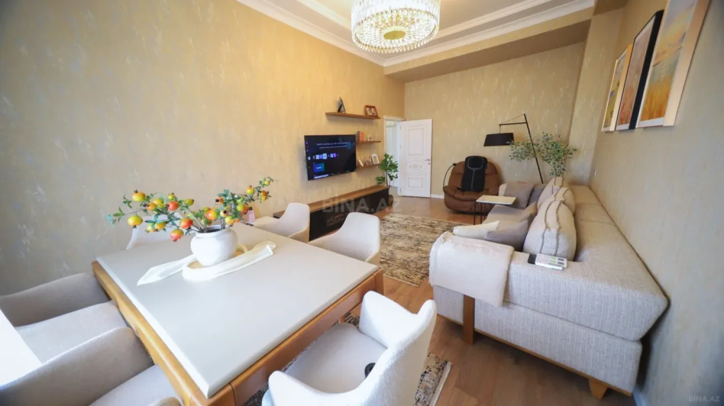Satılır 3 otaqlı mənzil 105 m²