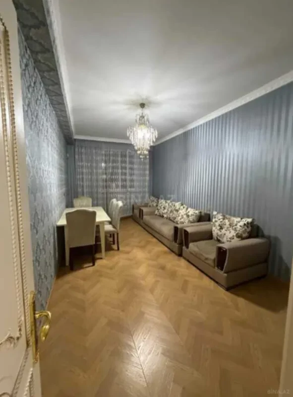 Kirayə verilir 2 otaqlı mənzil 144 m²