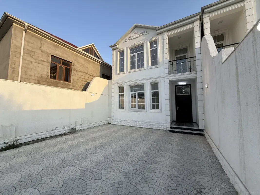 Satılır 4 otaqlı həyət evi 180 m²