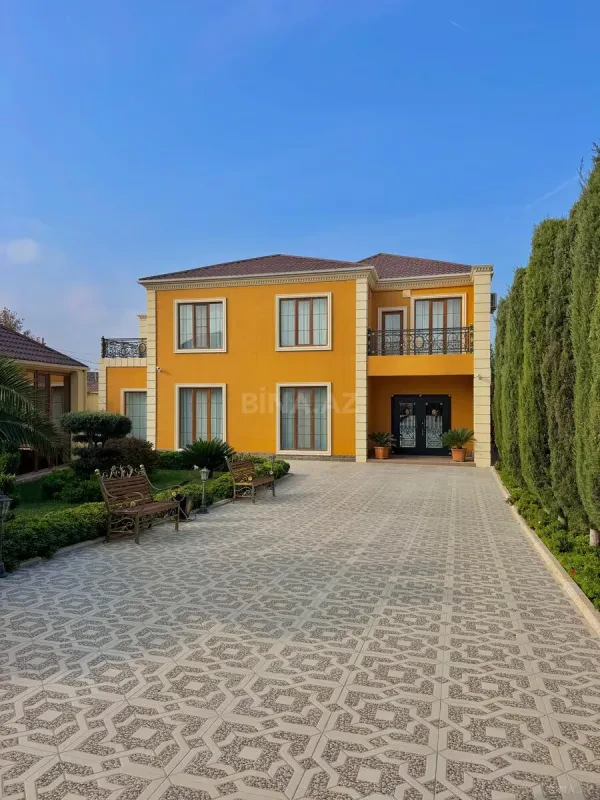 Satılır 6 otaqlı həyət evi 400 m²