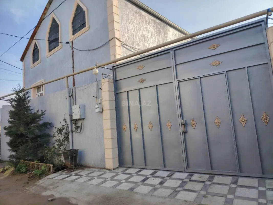Satılır 3 otaqlı həyət evi 200 m²