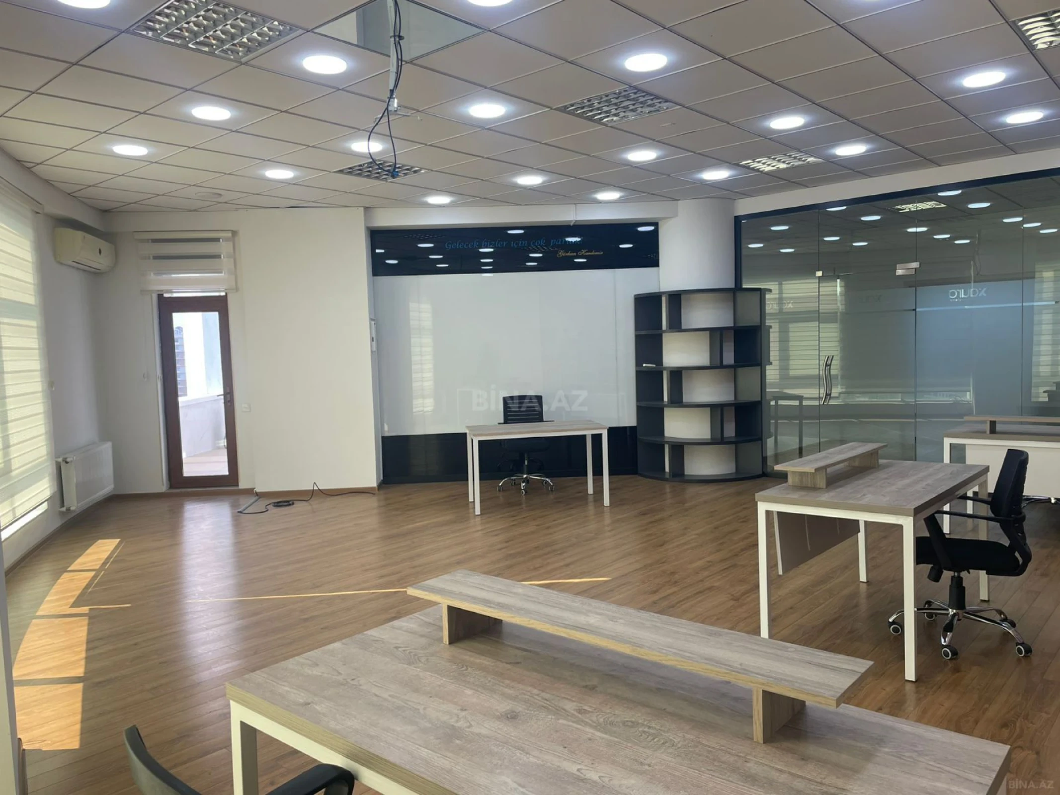 Kirayə verilir 1 otaqlı ofis 70 m²