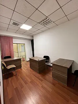 Kirayə verilir 1 otaqlı ofis 18 m² — Bakı, Sahil qəs. 1 otaq 18.00 m²