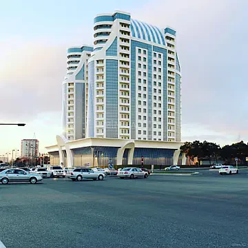 Satılır 4 otaqlı mənzil 200 m² — Bakı, Həzi Aslanov qəs. 4 otaq 200.00 m²