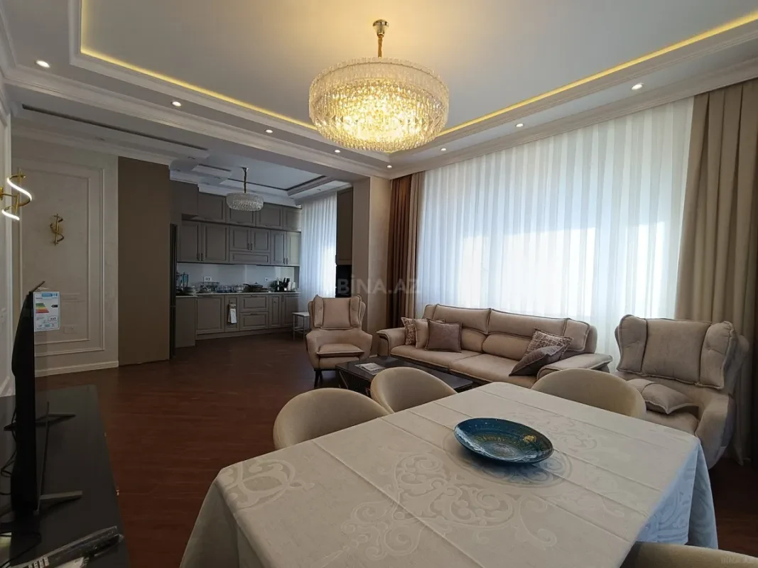 Satılır 3 otaqlı mənzil 120 m²
