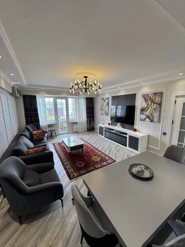 Satılır 4 otaqlı mənzil 150 m²