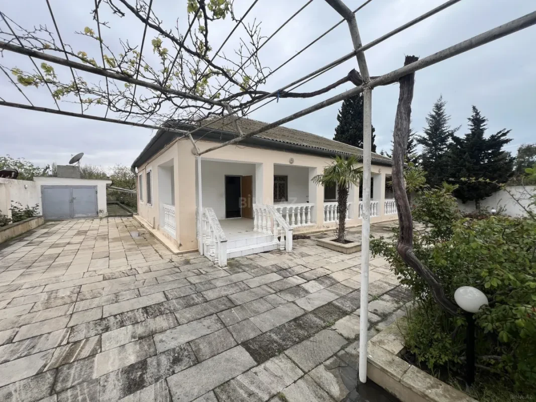 Satılır 3 otaqlı həyət evi 130 m²