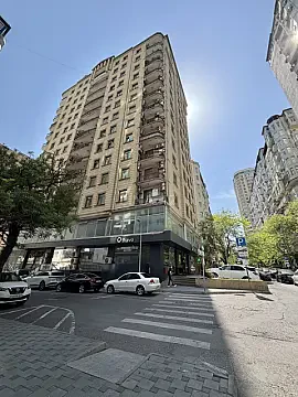 Satılır 3 otaqlı mənzil 132 m² — Bakı, Nizami 3 otaq 132.00 m²