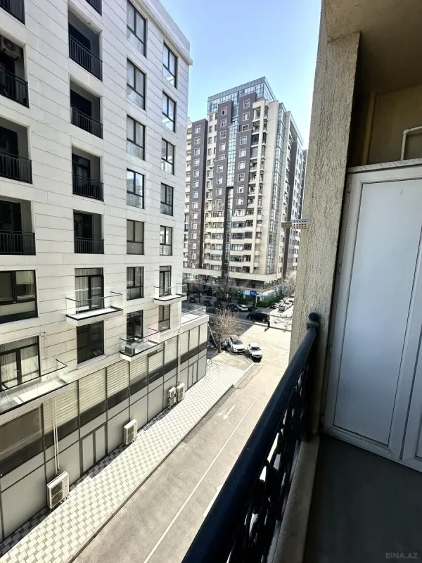 Kirayə verilir 2 otaqlı mənzil 80 m²