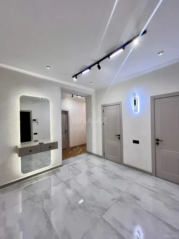 Satılır 3 otaqlı mənzil 94 m²