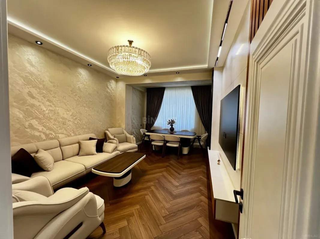 Satılır 3 otaqlı mənzil 107 m²