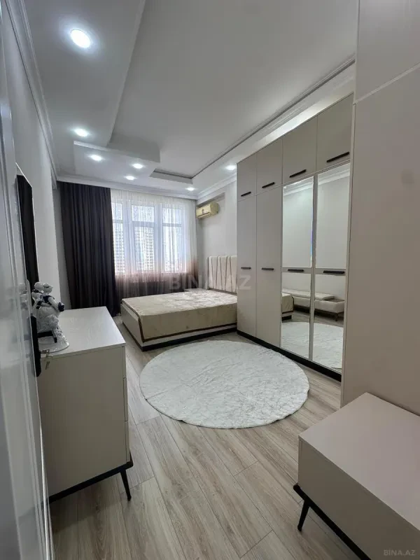 Kirayə verilir 2 otaqlı mənzil 65 m²
