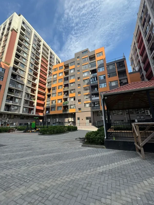 Satılır 2 otaqlı mənzil 60 m²
