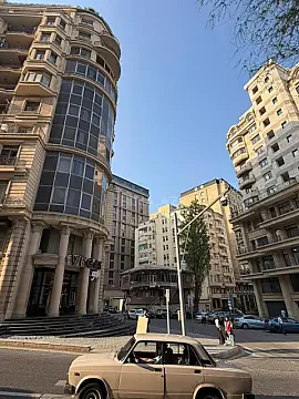 Satılır 4 otaqlı mənzil 141 m² — Bakı 4 otaq 141.00 m²