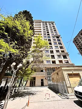 Satılır 3 otaqlı mənzil 172 m² — Bakı, Nərimanov 3 otaq 172.00 m²
