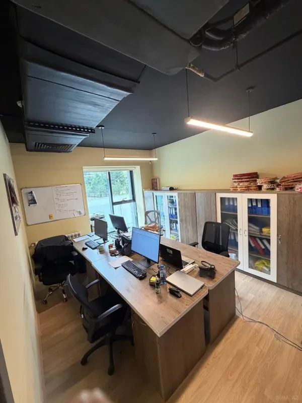 Kirayə verilir 3 otaqlı ofis 50 m²