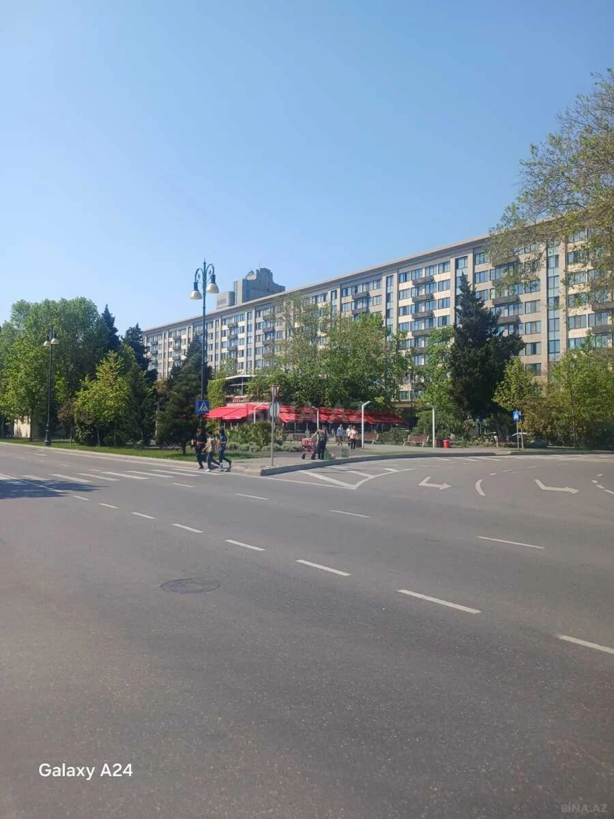 Kirayə verilir obyekt 180 m²