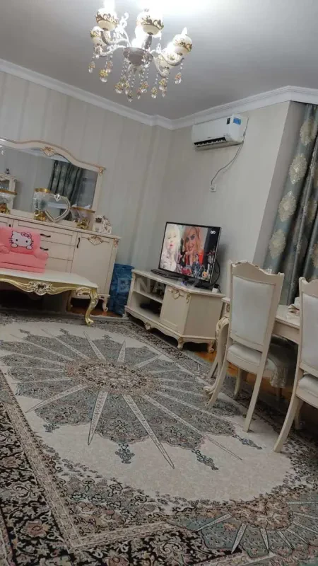 Satılır 3 otaqlı mənzil 117 m²