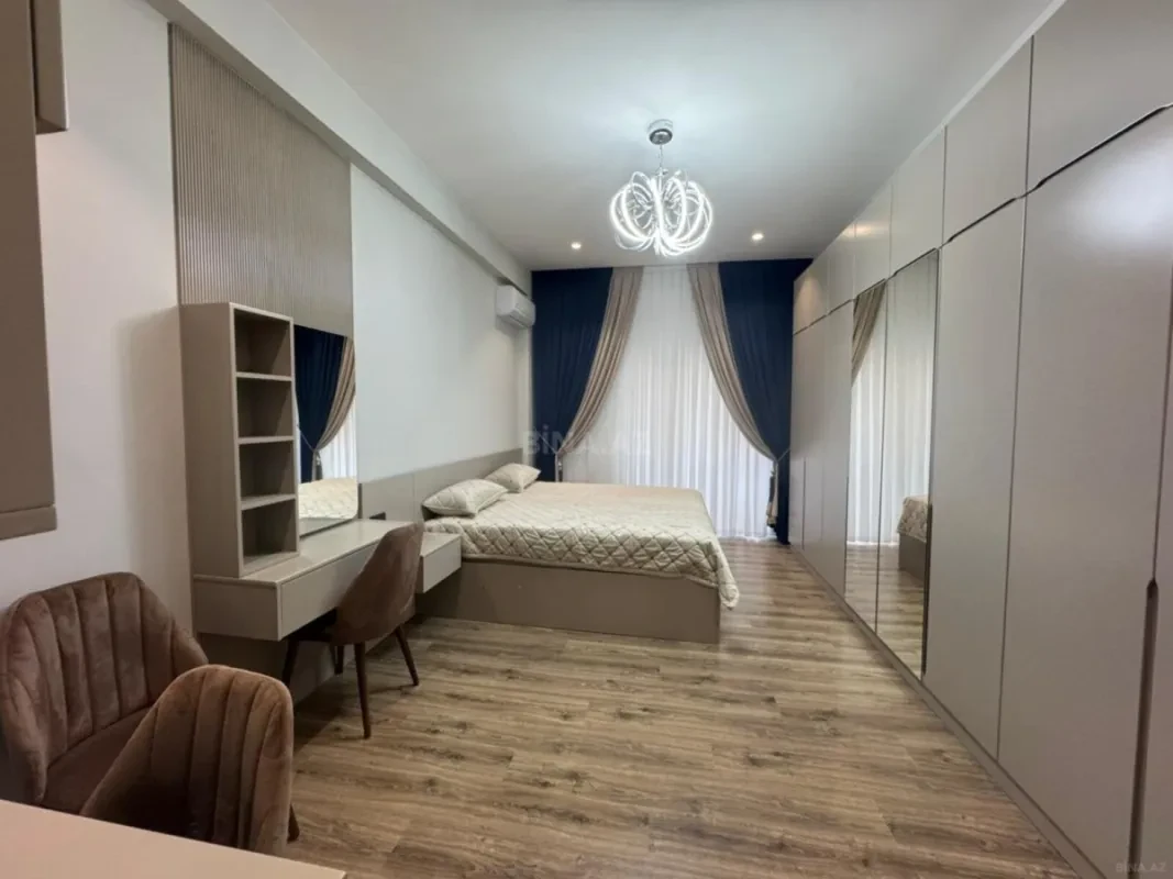 Kirayə verilir 2 otaqlı mənzil 95 m²