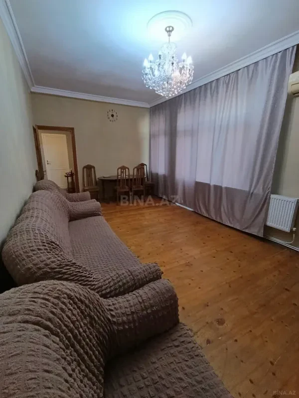 Satılır 2 otaqlı mənzil 70 m²
