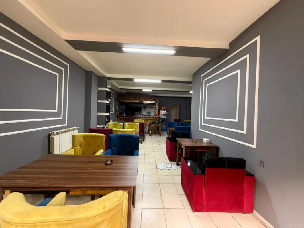 Satılır obyekt 254 m²