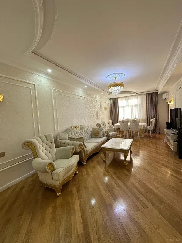 Satılır 3 otaqlı mənzil 126 m²