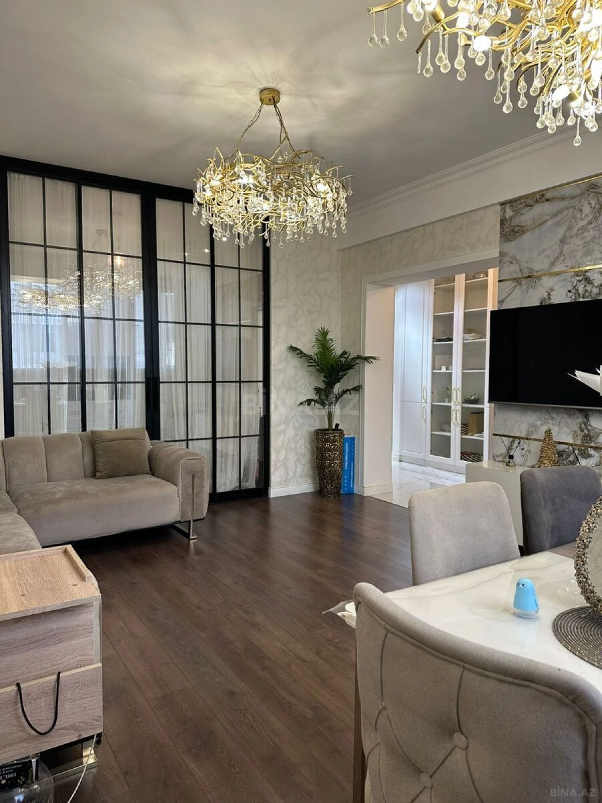 Kirayə verilir 2 otaqlı mənzil 85 m²