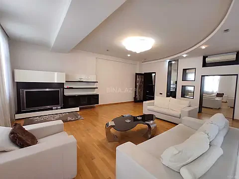 Kirayə verilir 4 otaqlı mənzil 220 m² — Bakı 4 otaq 220.00 m²