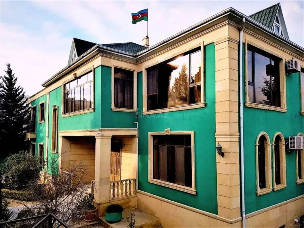 Kirayə verilir 6 otaqlı həyət evi 600 m²