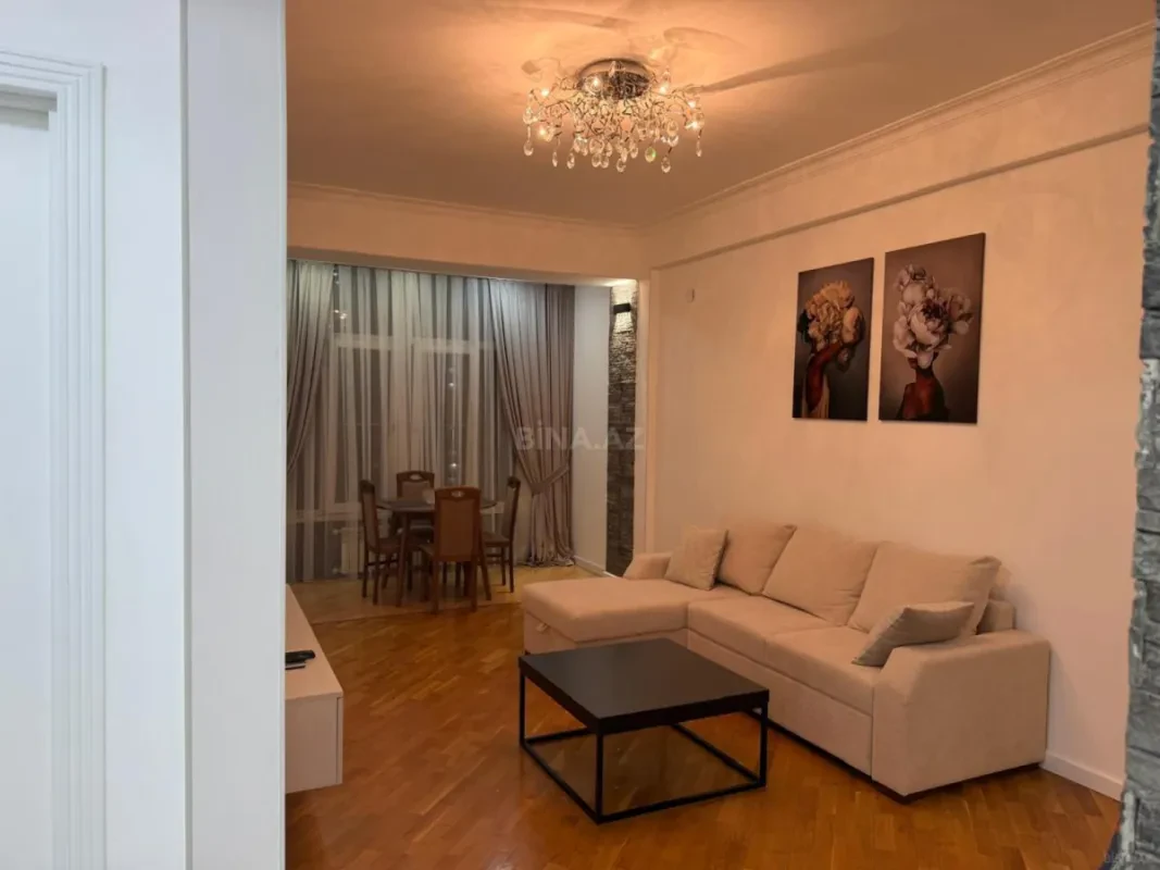 Kirayə verilir 2 otaqlı mənzil 60 m²
