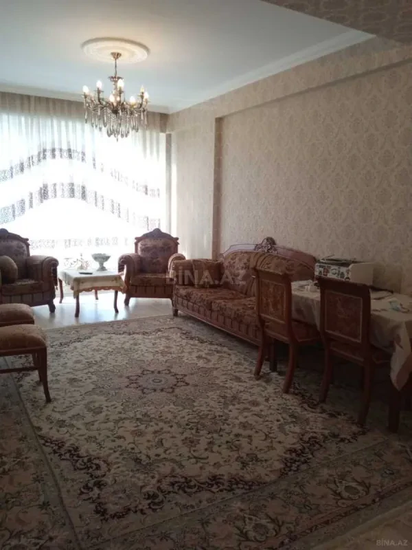 Kirayə verilir 2 otaqlı mənzil 80 m²