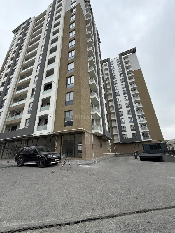Satılır 3 otaqlı mənzil 125 m²