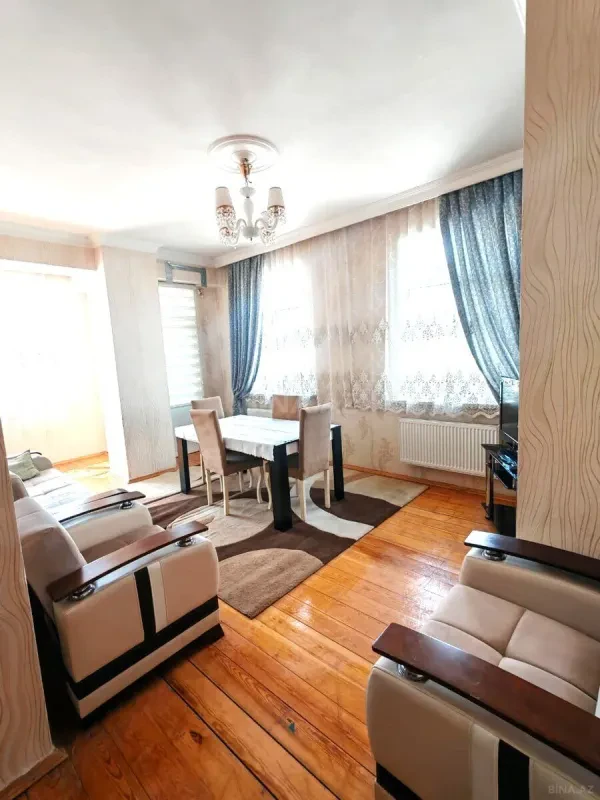 Satılır 3 otaqlı mənzil 107 m²