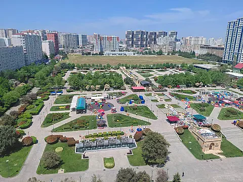 Satılır 4 otaqlı mənzil 198 m² — Bakı, İnşaatçılar 4 otaq 198.00 m²