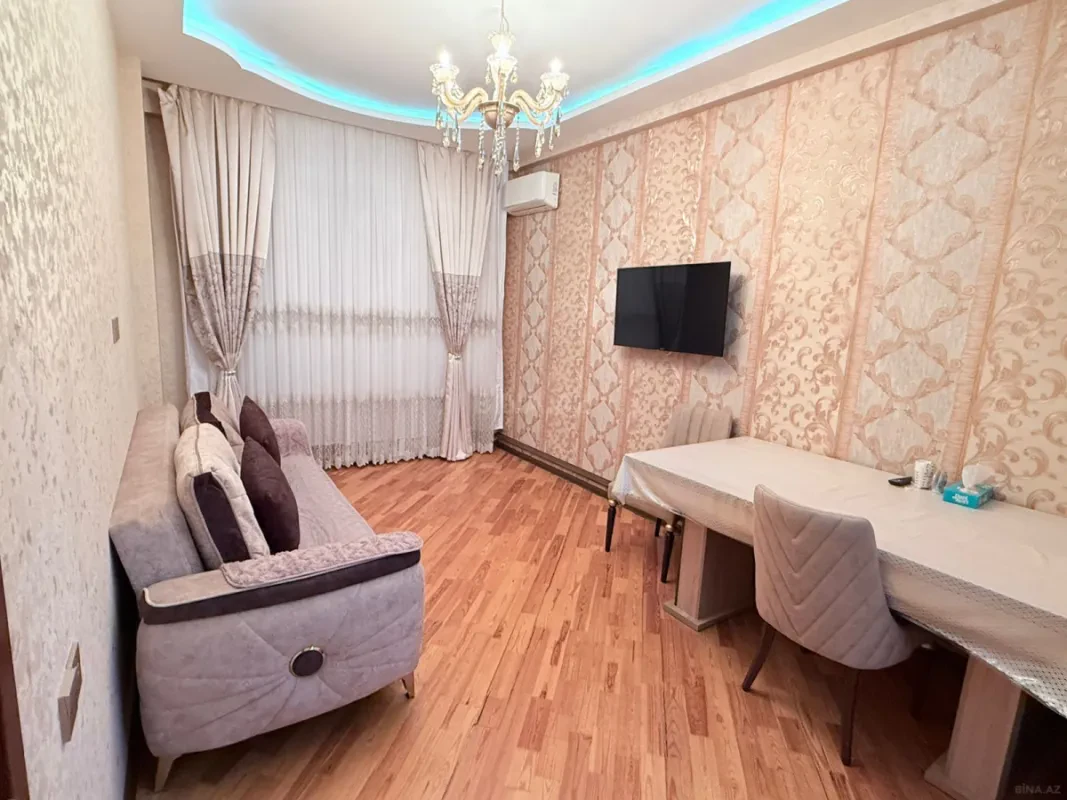 Satılır 2 otaqlı mənzil 67 m²