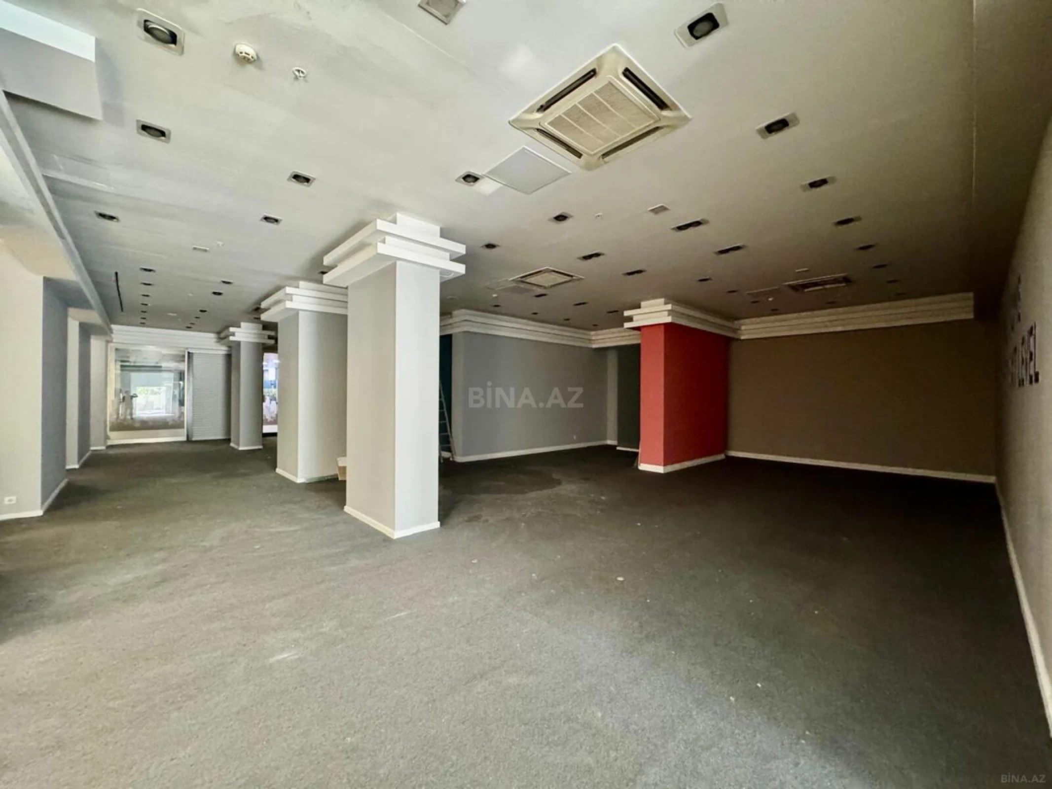 Kirayə verilir 1 otaqlı ofis 262 m²