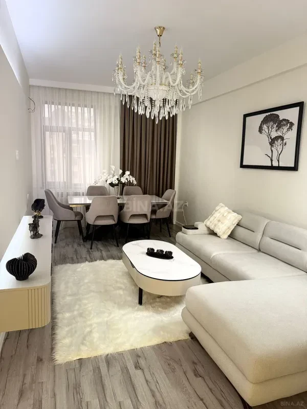 Satılır 2 otaqlı mənzil 105 m²