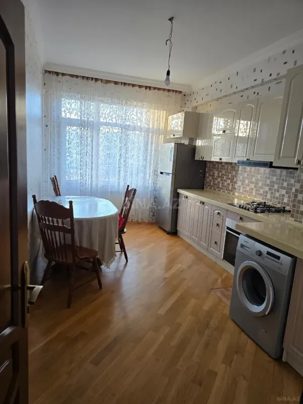 Satılır 3 otaqlı mənzil 120 m²